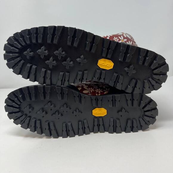 NWT Shindigs Women's Red Combat Boots Sz. 10 B Chunky Vibram Sole Lug Tread - Picture 10 of 12